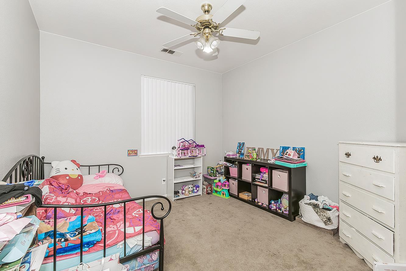 3704 Bryan St, Selma, CA 93662