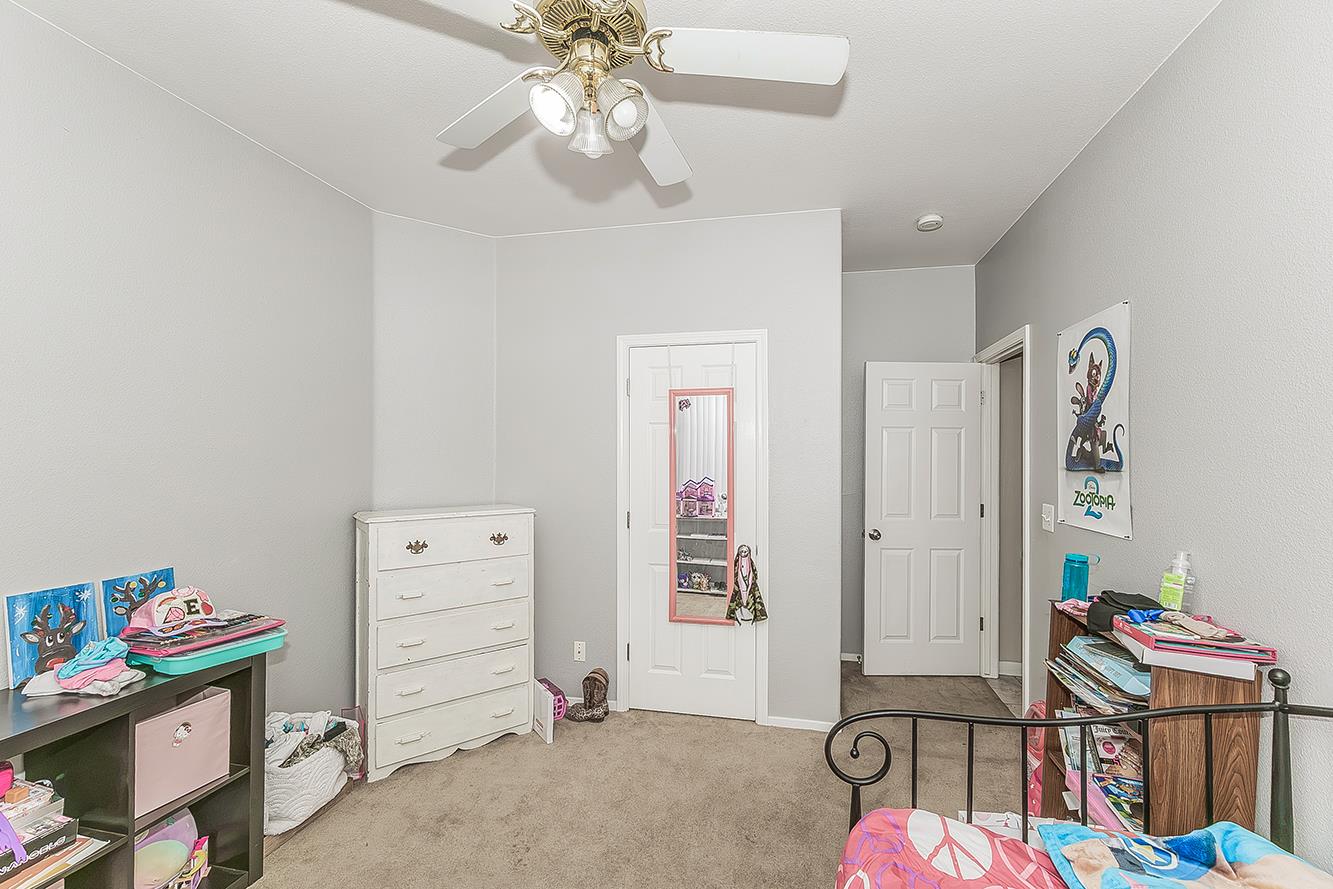 3704 Bryan St, Selma, CA 93662