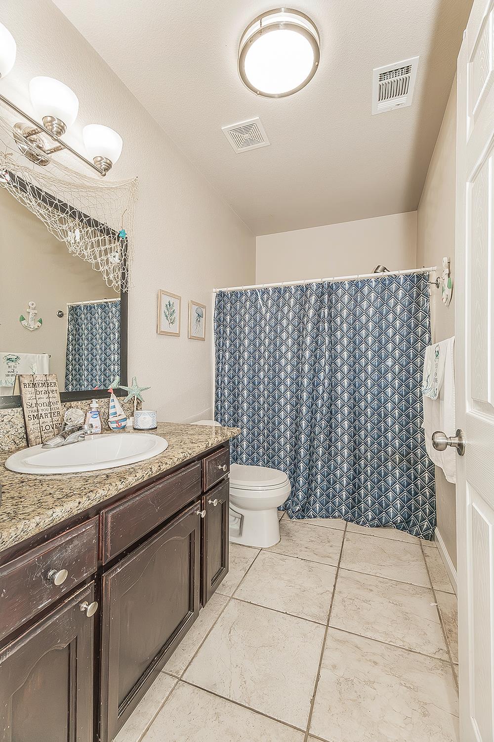 3704 Bryan St, Selma, CA 93662