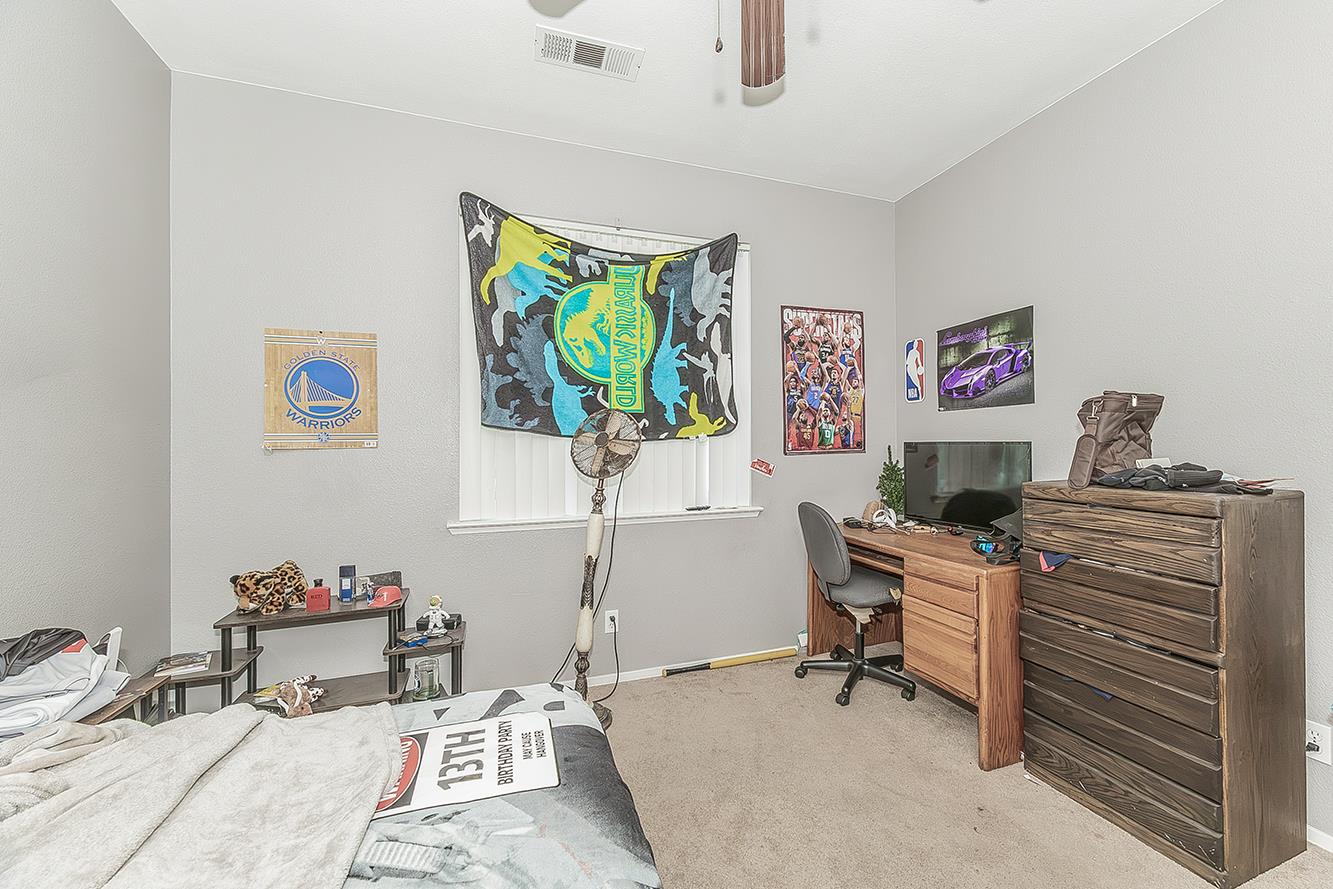 3704 Bryan St, Selma, CA 93662