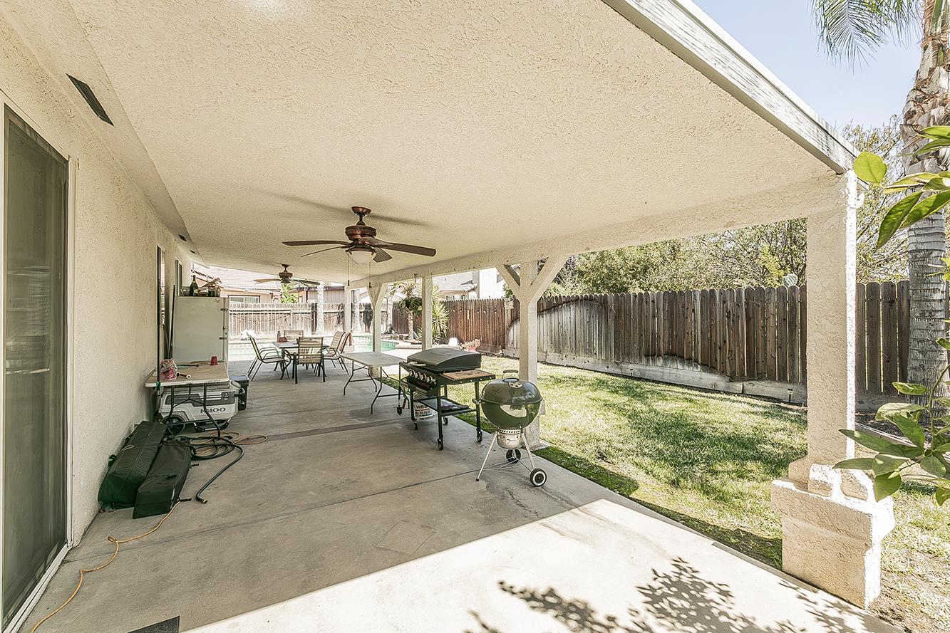 3704 Bryan St, Selma, CA 93662