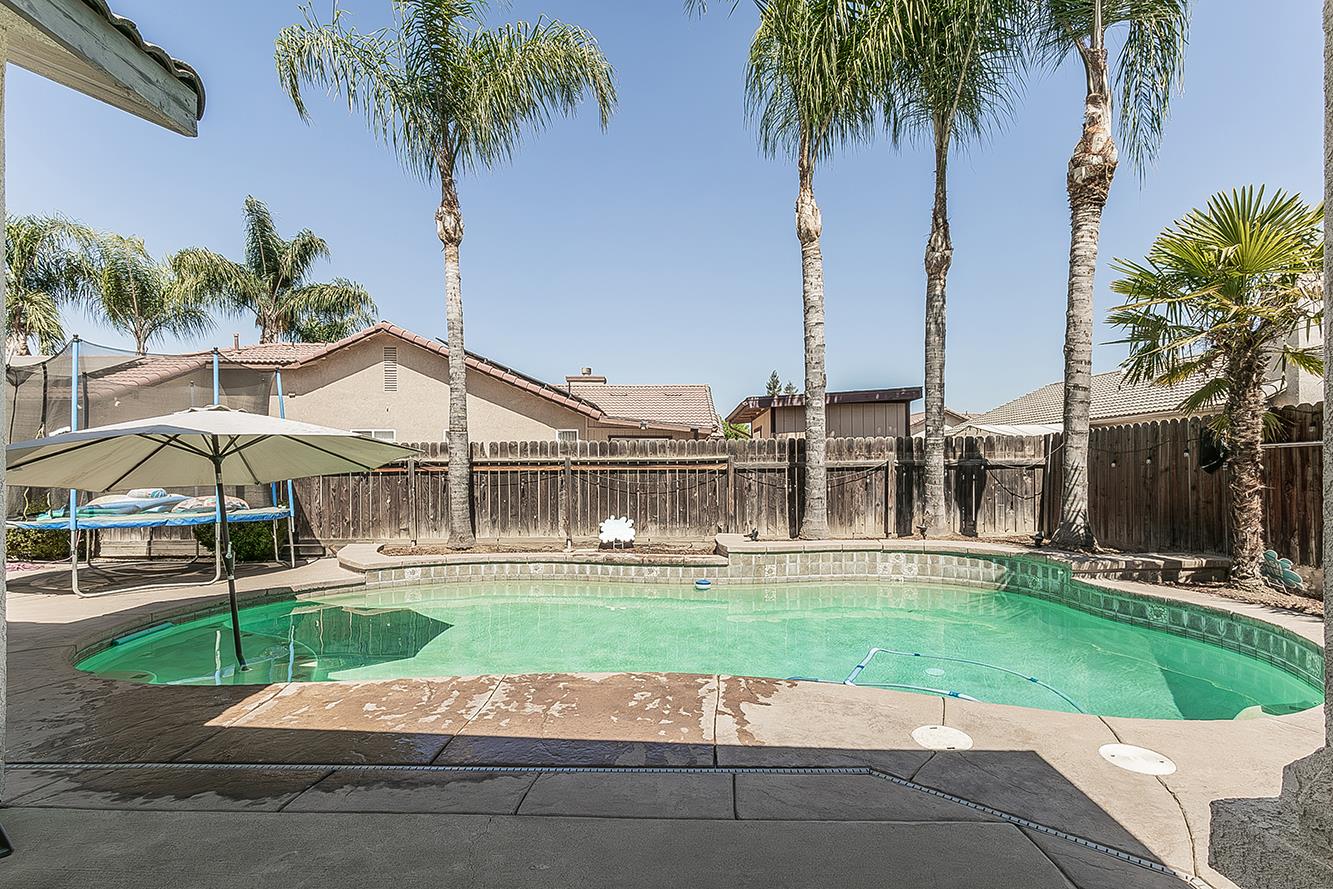 3704 Bryan St, Selma, CA 93662