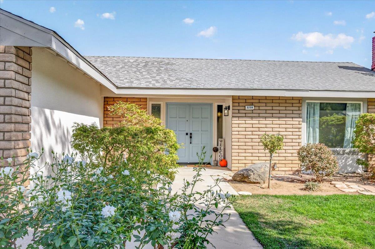 3208 E Palo Alto Ave, Fresno, CA 93710