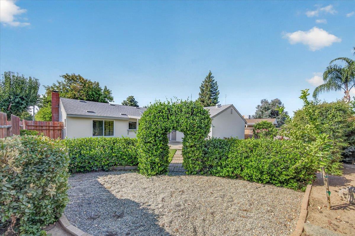 3208 E Palo Alto Ave, Fresno, CA 93710