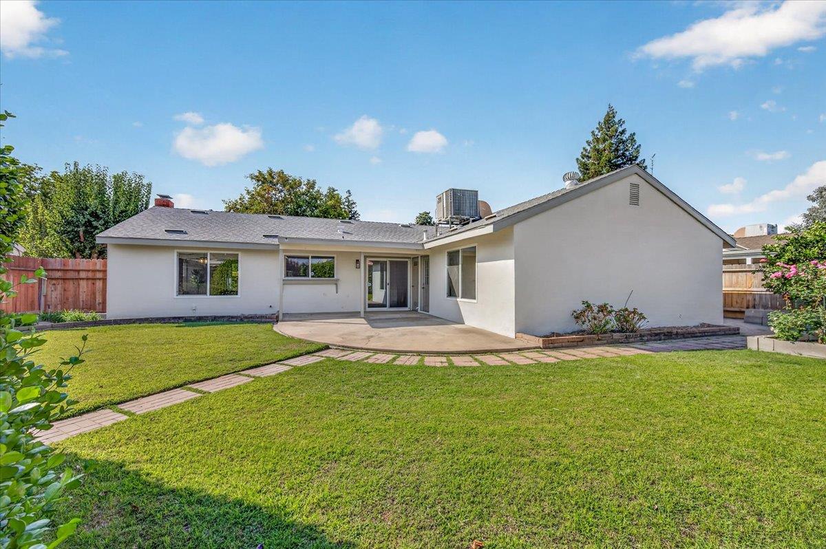 3208 E Palo Alto Ave, Fresno, CA 93710