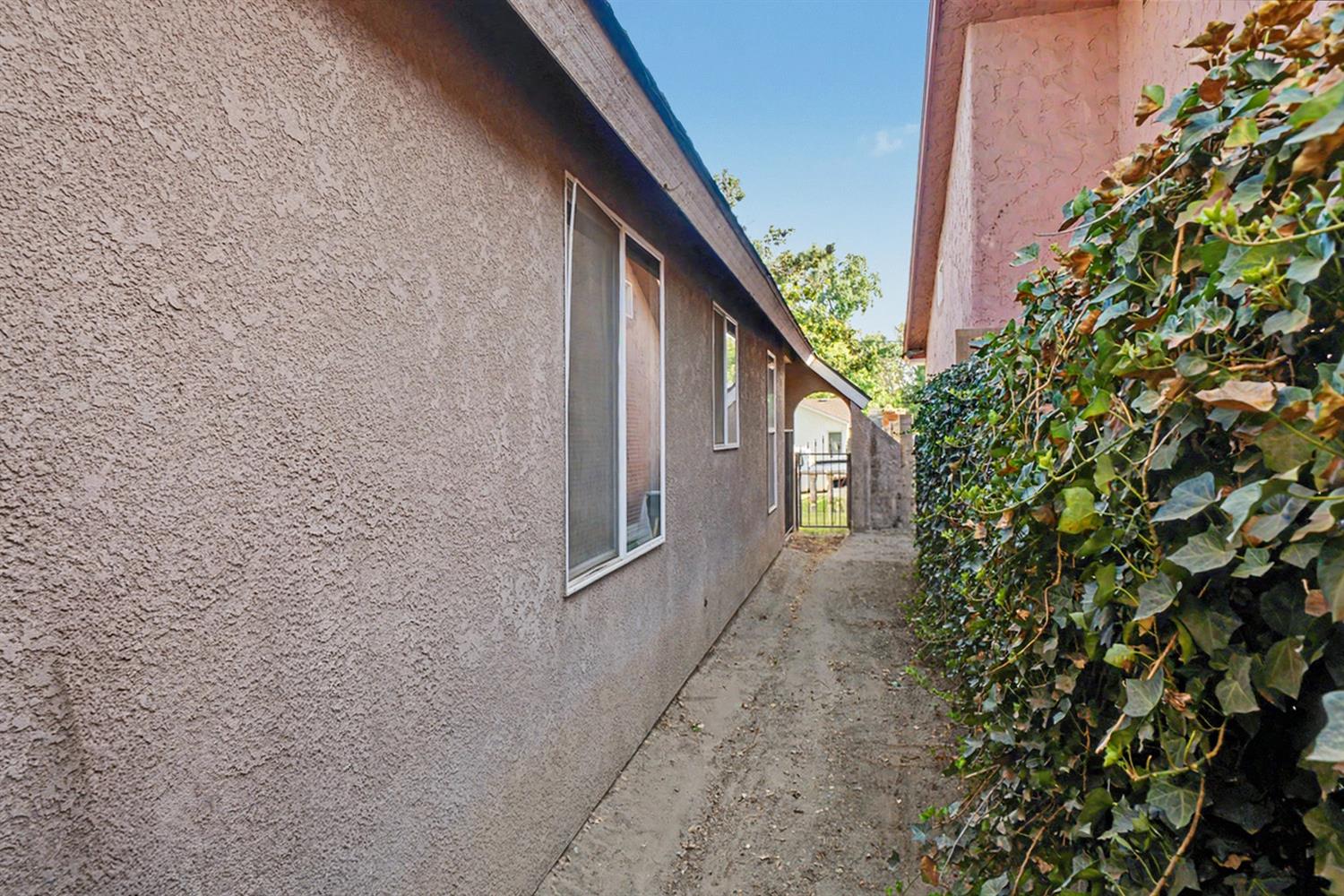 755 E Cornell Ave, Fresno, CA 93704