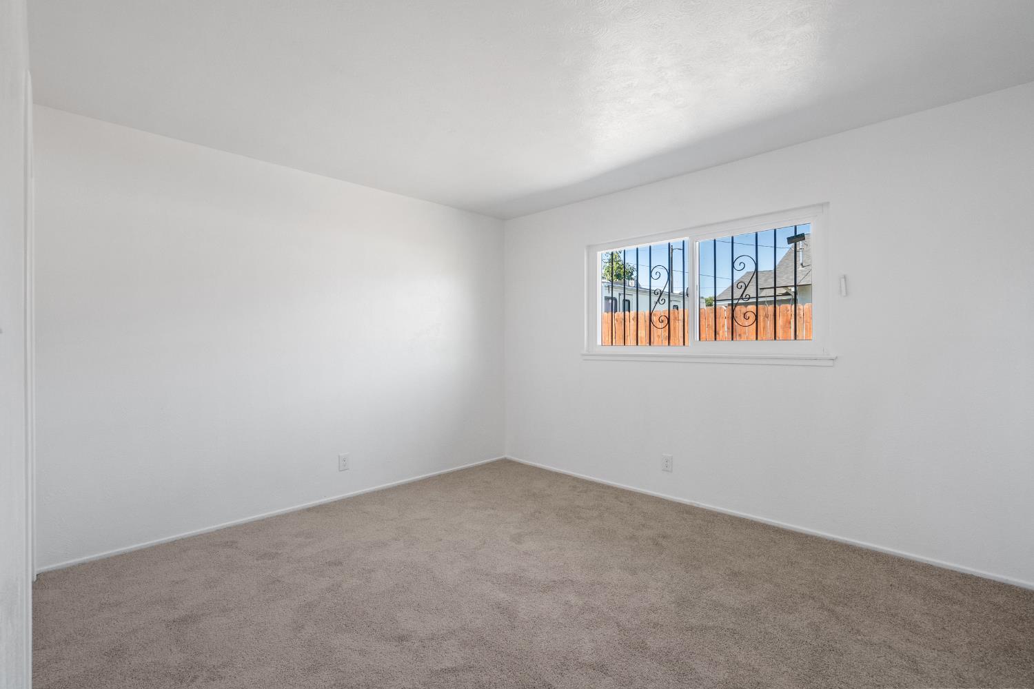 4584 E Tulare St, Fresno, CA 93702