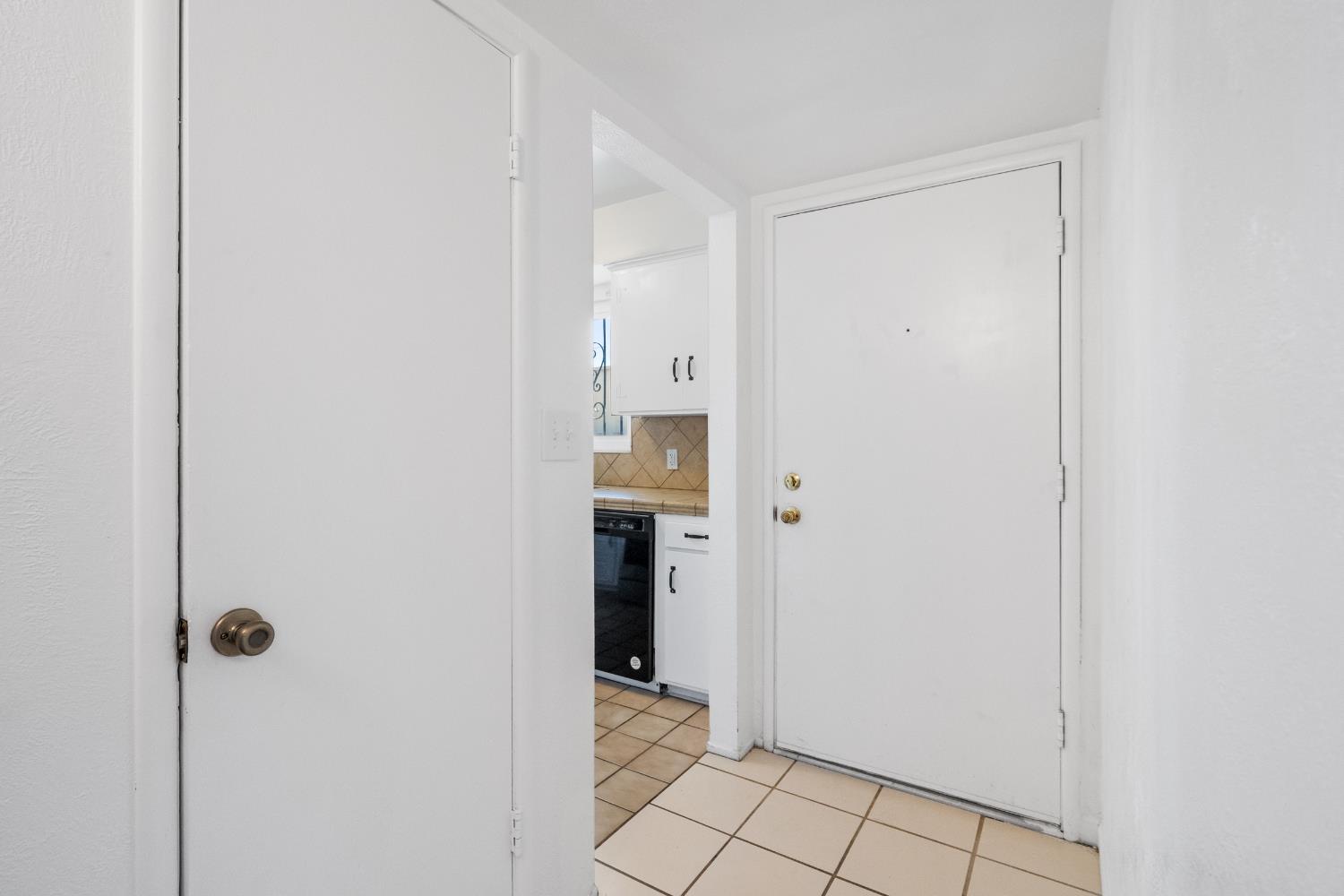 4584 E Tulare St, Fresno, CA 93702