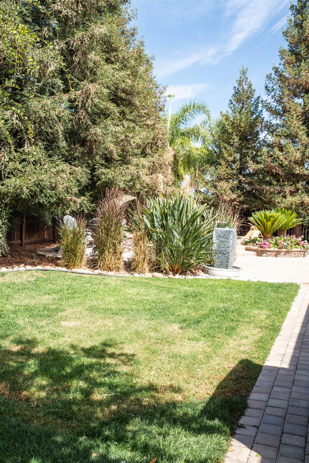 11375 N Via Ventana Way, Fresno, CA 93730