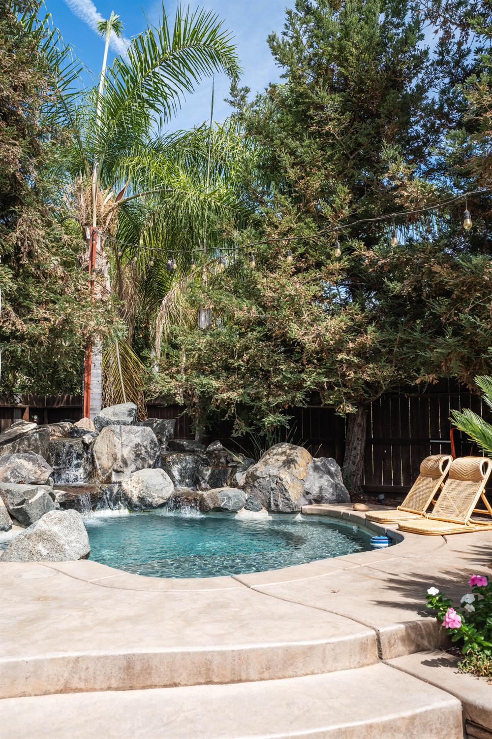11375 N Via Ventana Way, Fresno, CA 93730