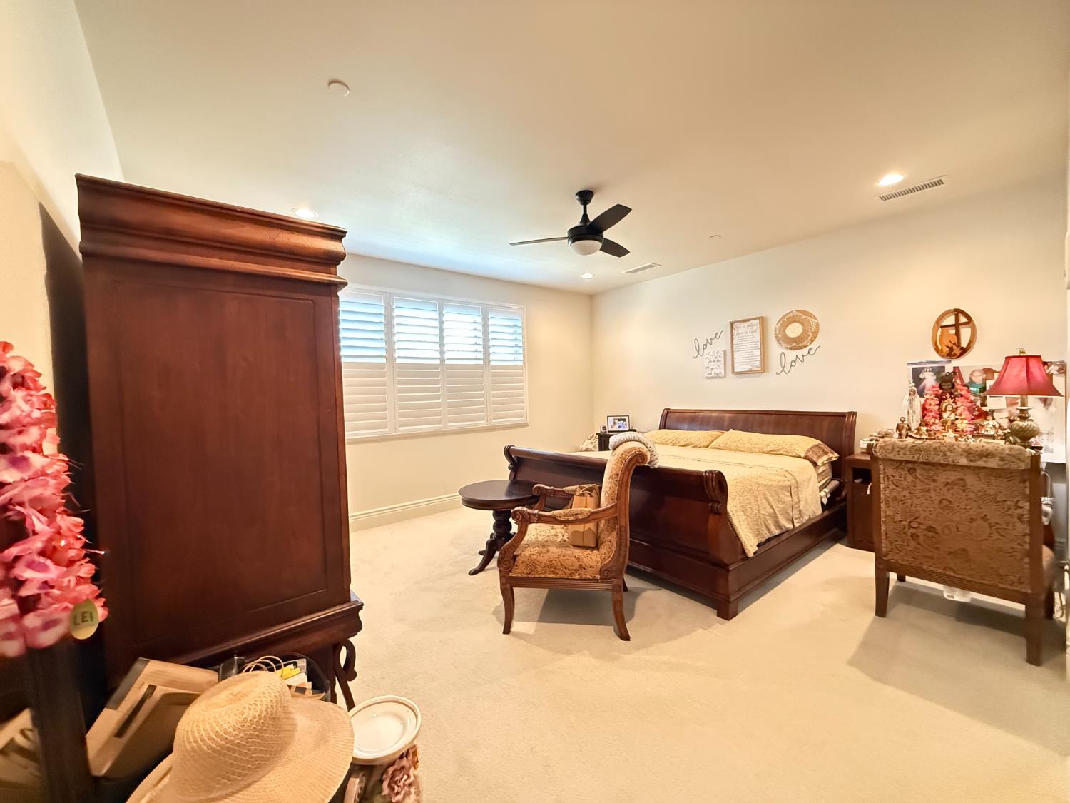 1014 Treasure Hills Dr, Madera, CA 93636