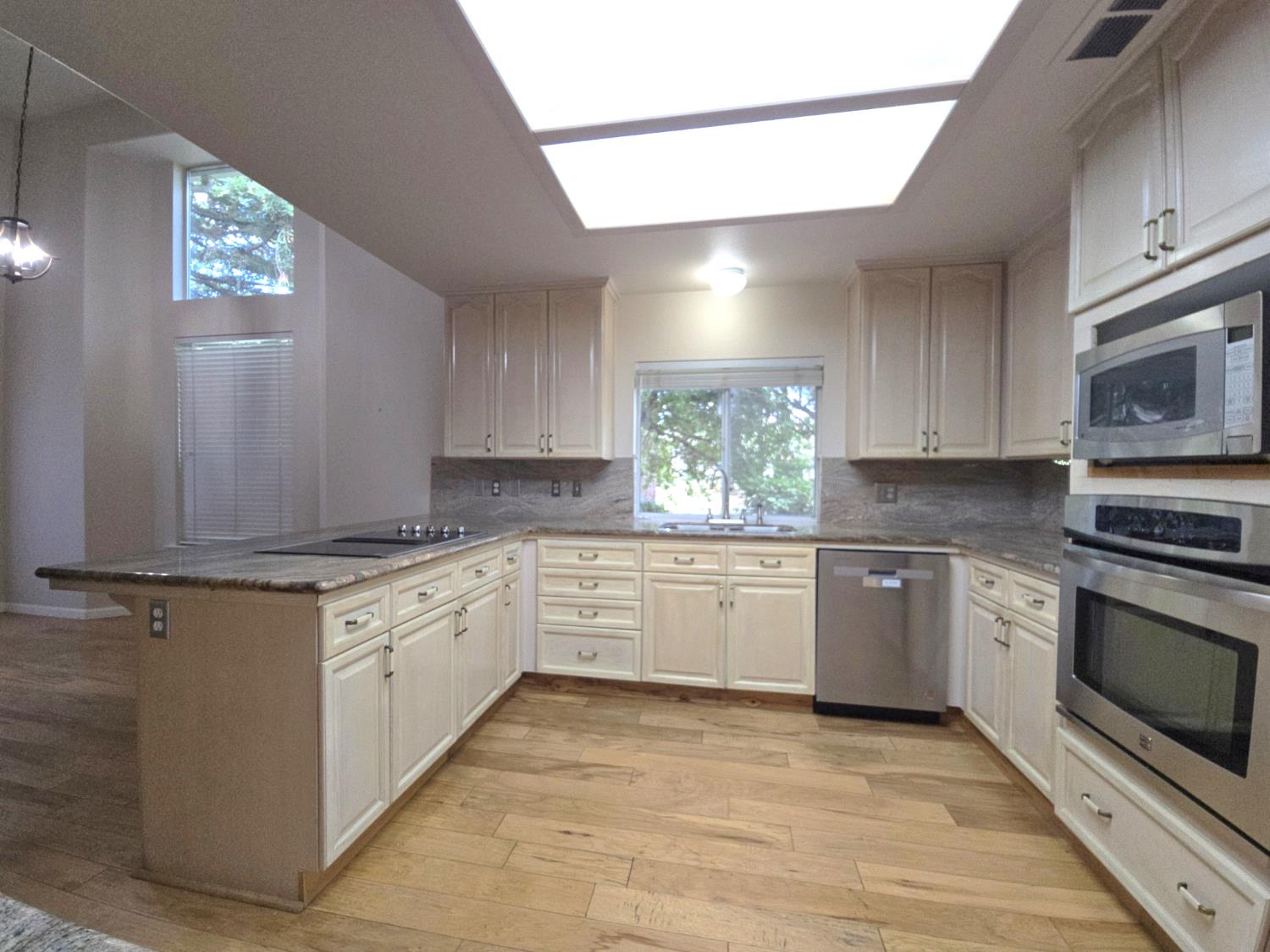 2237 Dawson Cove Ln S, Clovis, CA 93611
