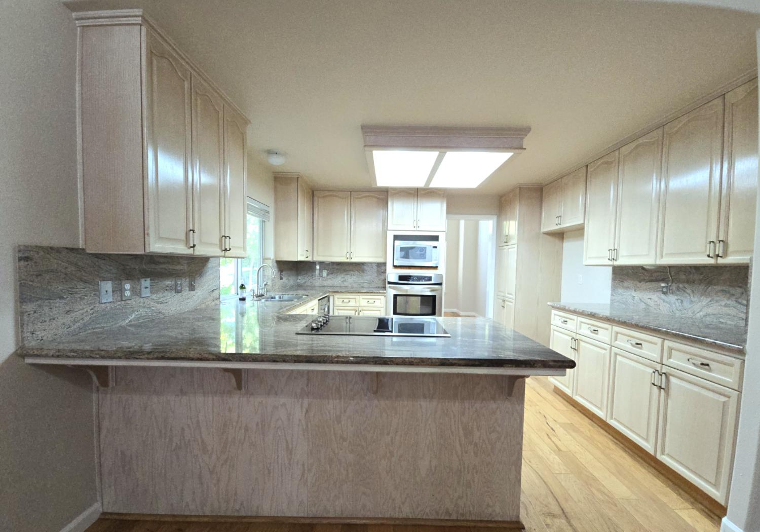 2237 Dawson Cove Ln S, Clovis, CA 93611