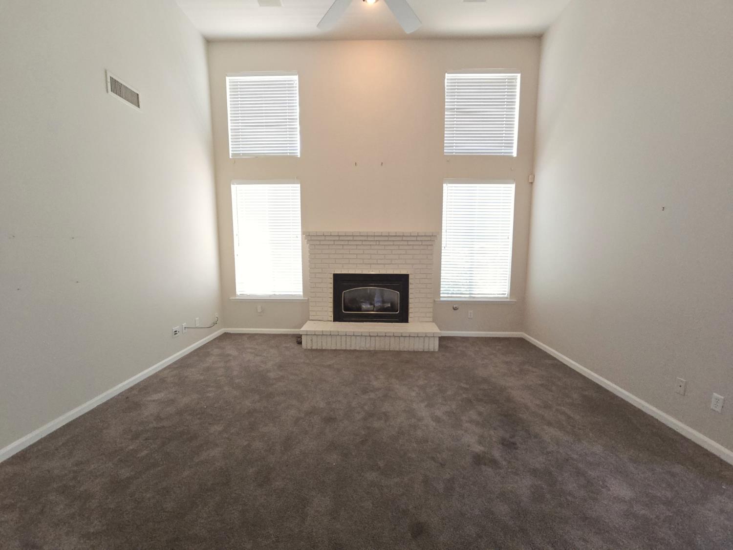 2237 Dawson Cove Ln S, Clovis, CA 93611