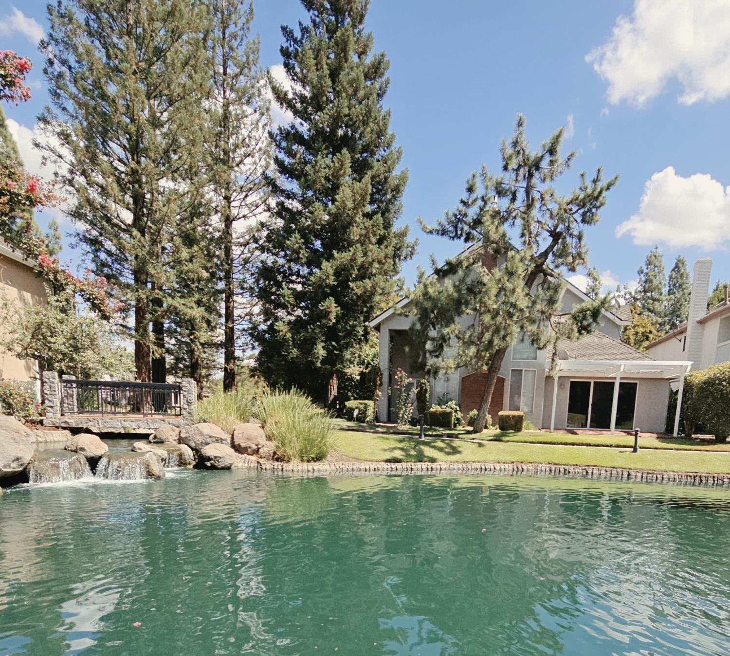 2237 Dawson Cove Ln S, Clovis, CA 93611