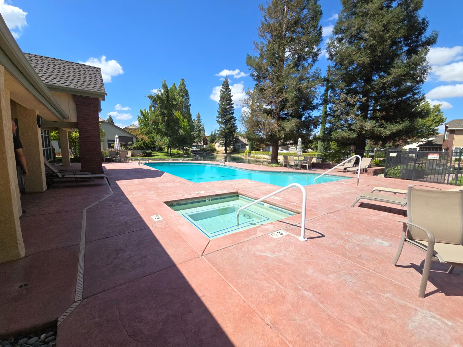 2237 Dawson Cove Ln S, Clovis, CA 93611