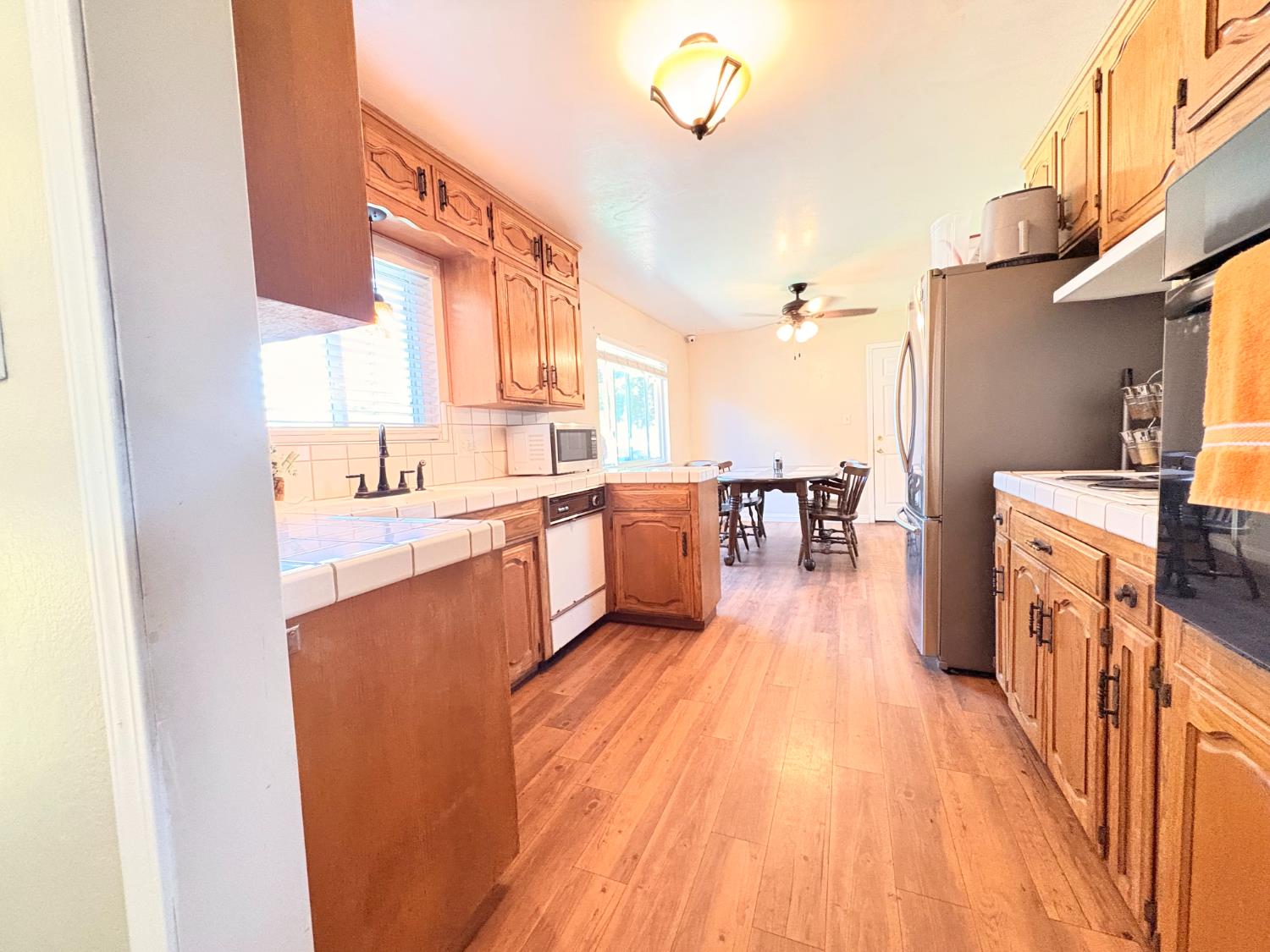683 E Browning, Fresno, CA 93710