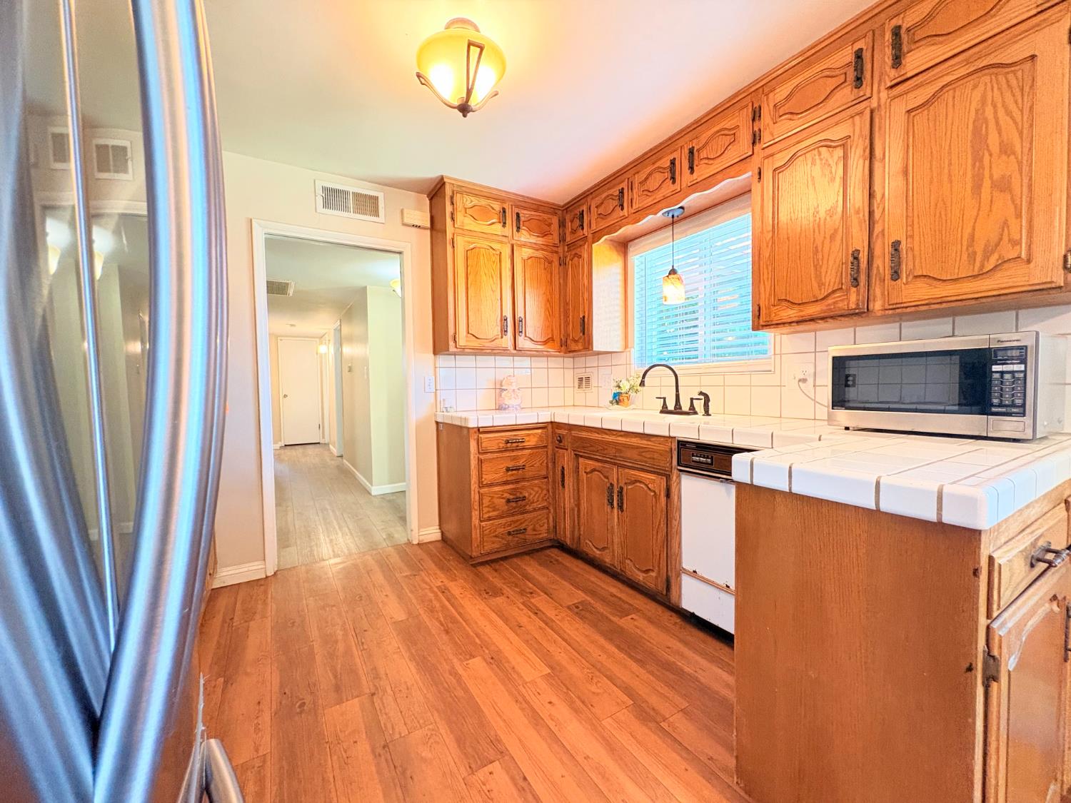 683 E Browning, Fresno, CA 93710