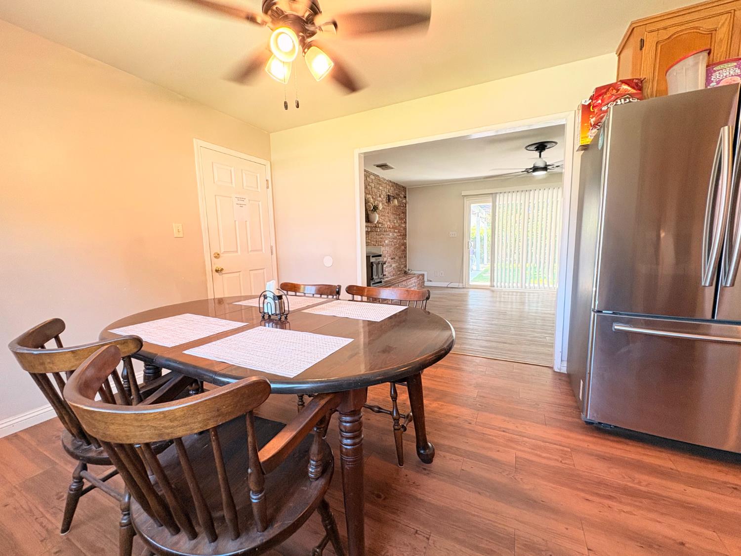 683 E Browning, Fresno, CA 93710