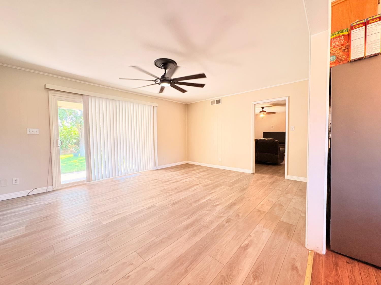 683 E Browning, Fresno, CA 93710
