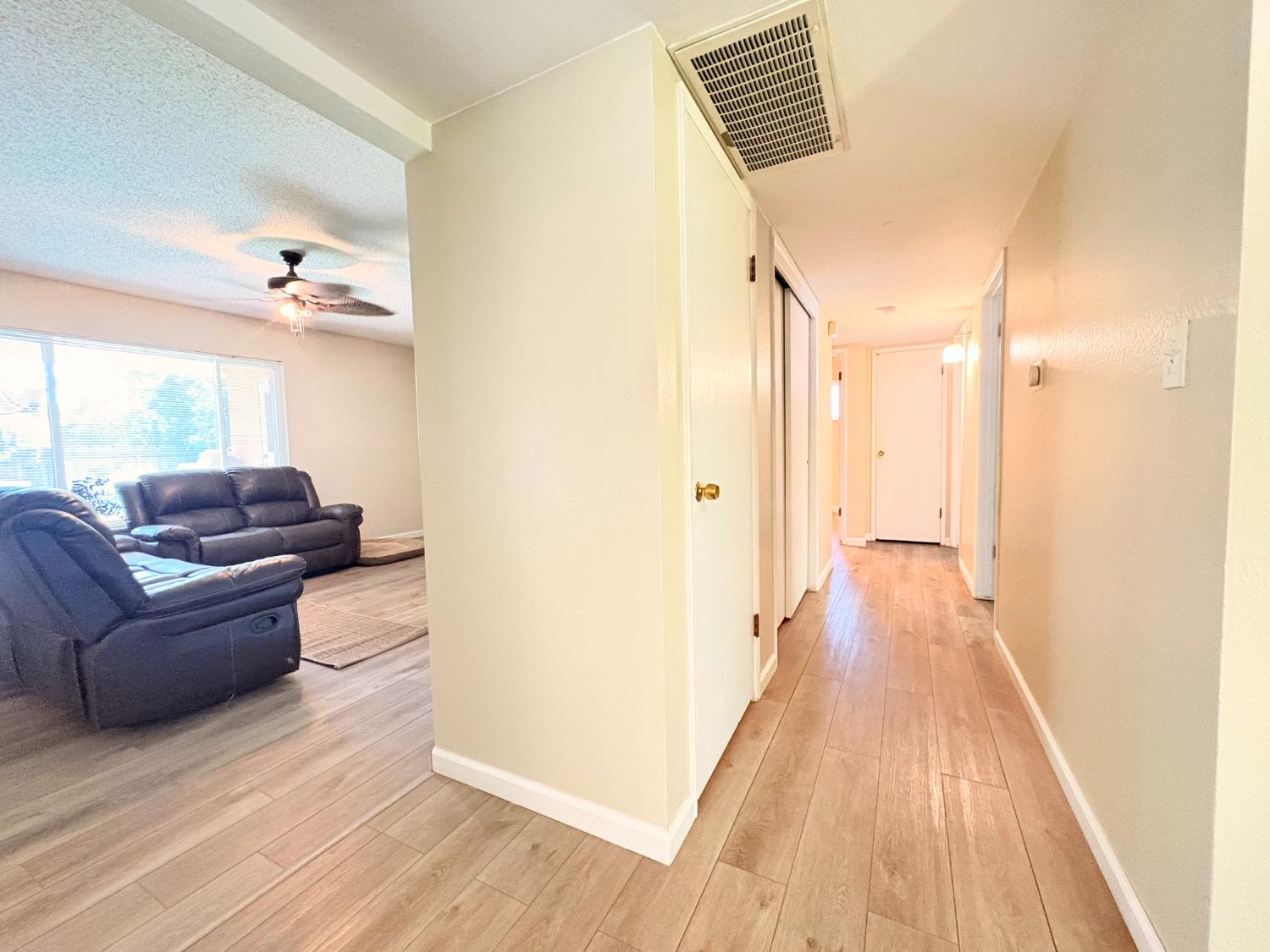683 E Browning, Fresno, CA 93710