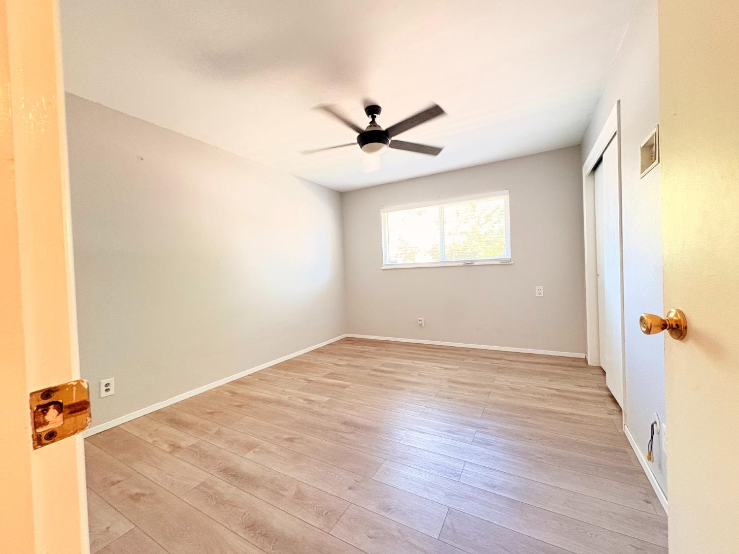 683 E Browning, Fresno, CA 93710