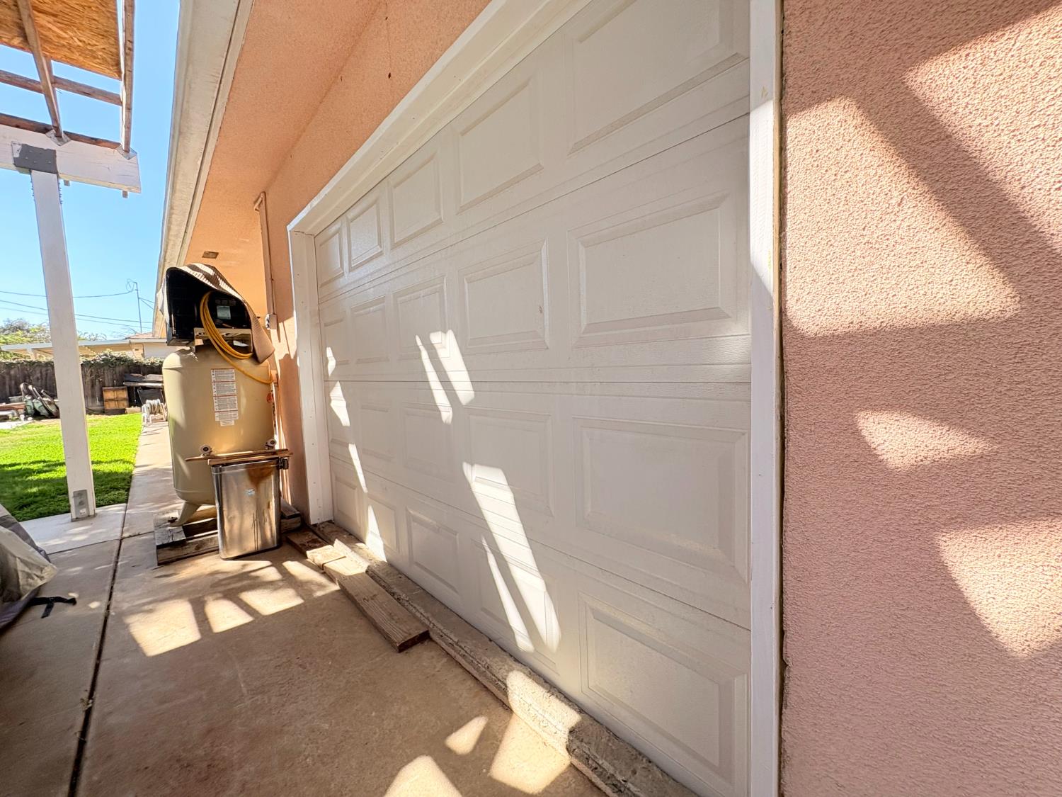683 E Browning, Fresno, CA 93710