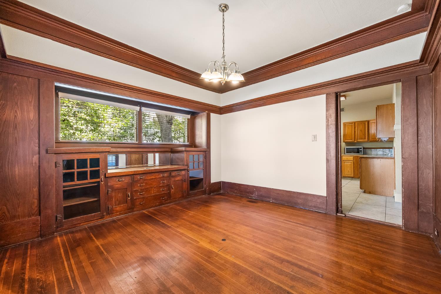 734 E Peralta Way, Fresno, CA 93704