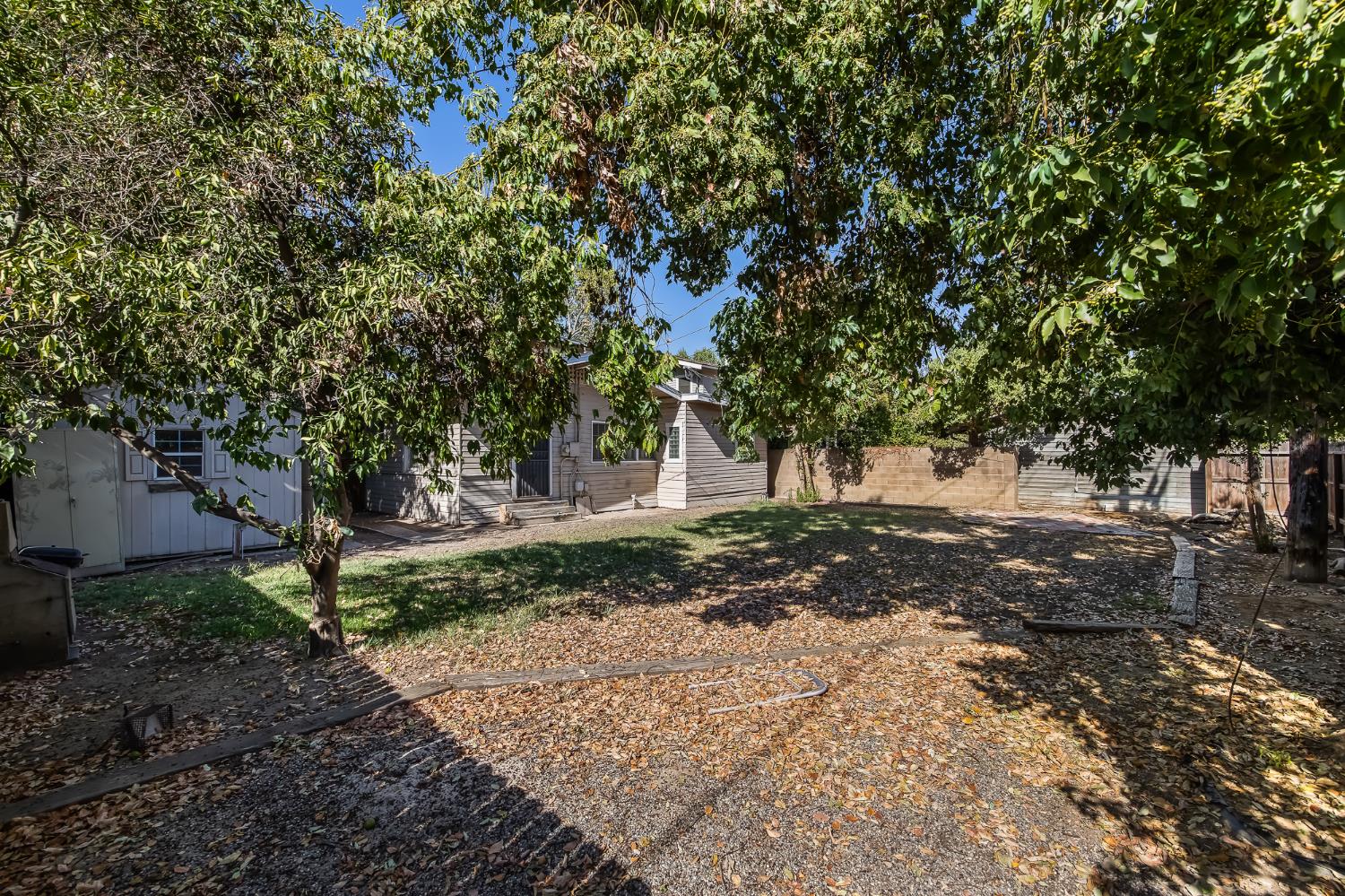 734 E Peralta Way, Fresno, CA 93704