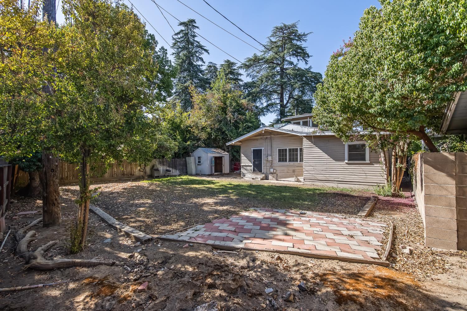 734 E Peralta Way, Fresno, CA 93704