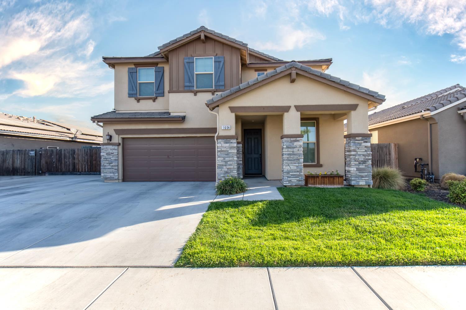 1604 porter, Visalia, CA 93291