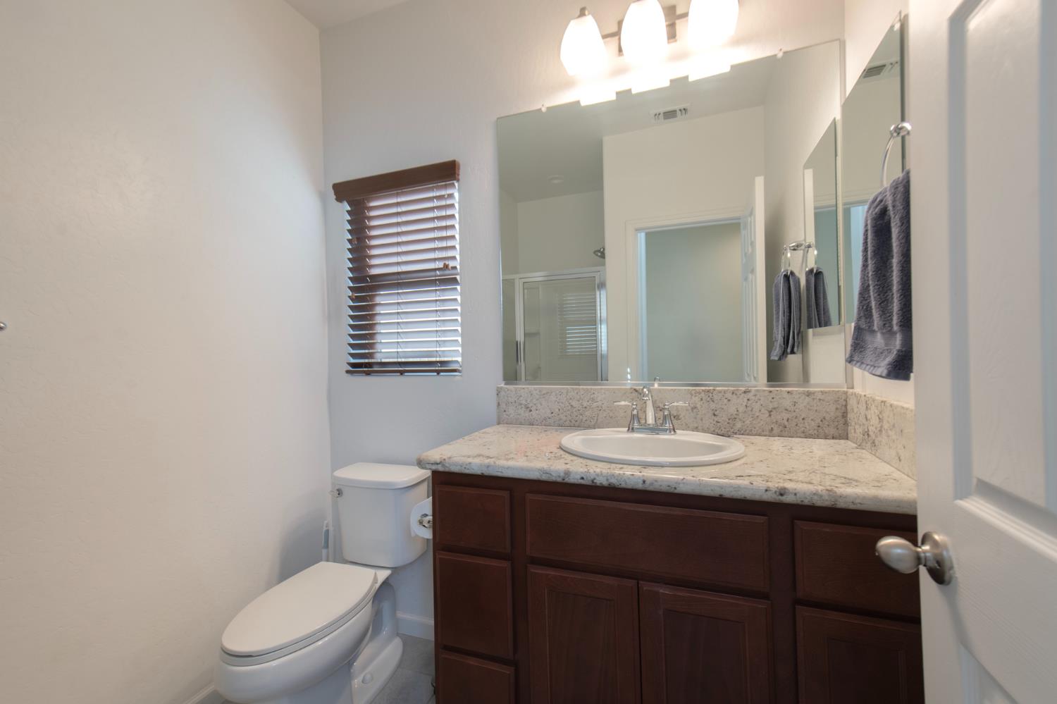 1604 porter, Visalia, CA 93291