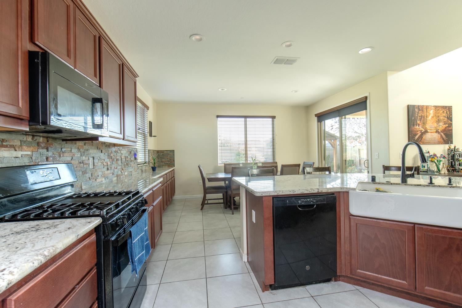 1604 porter, Visalia, CA 93291