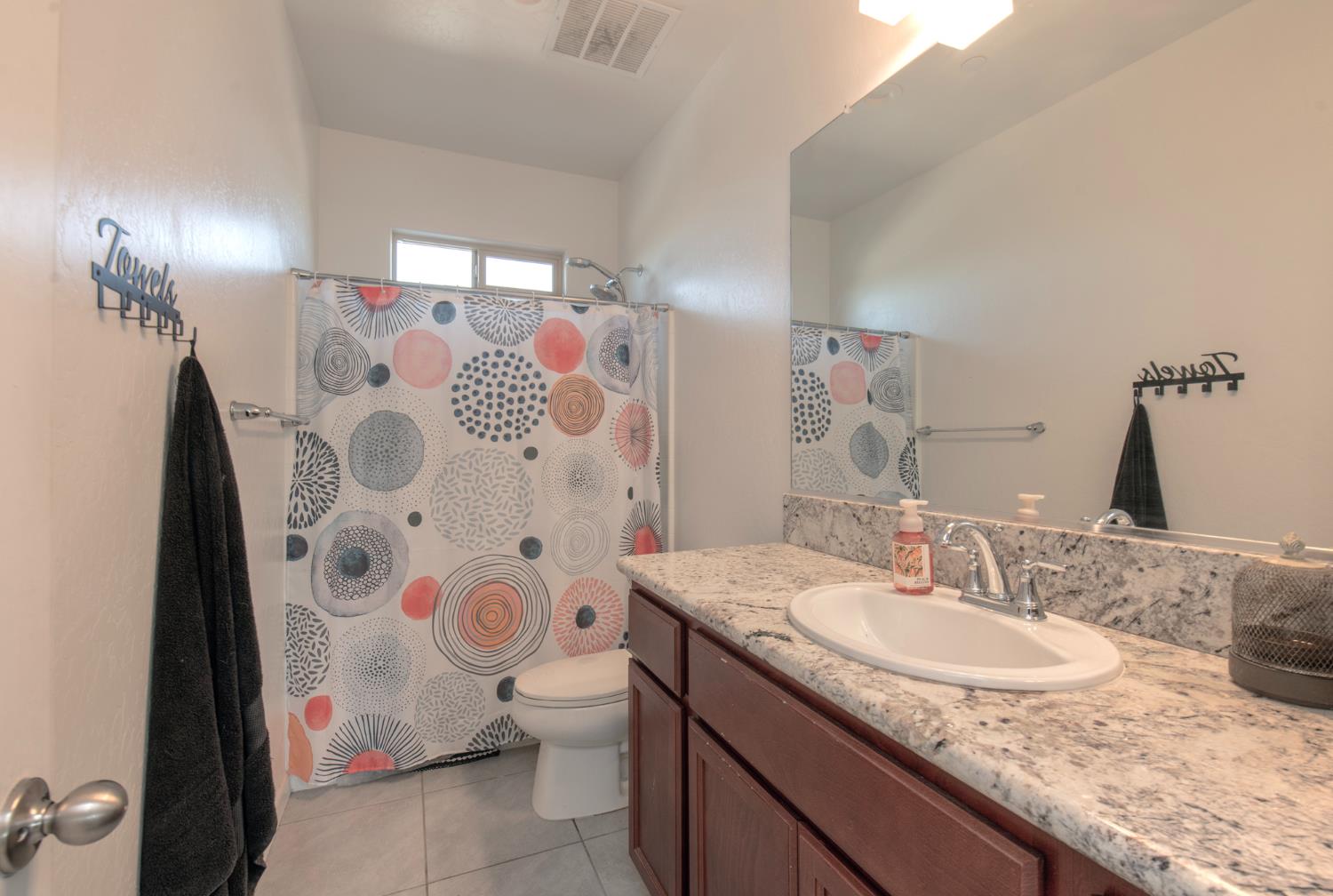 1604 porter, Visalia, CA 93291