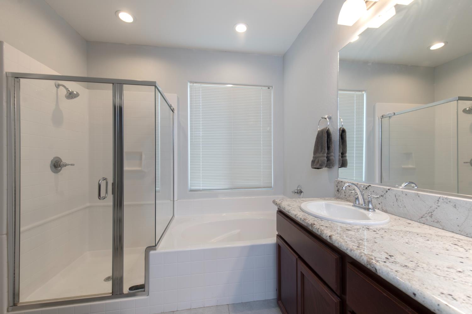 1604 porter, Visalia, CA 93291