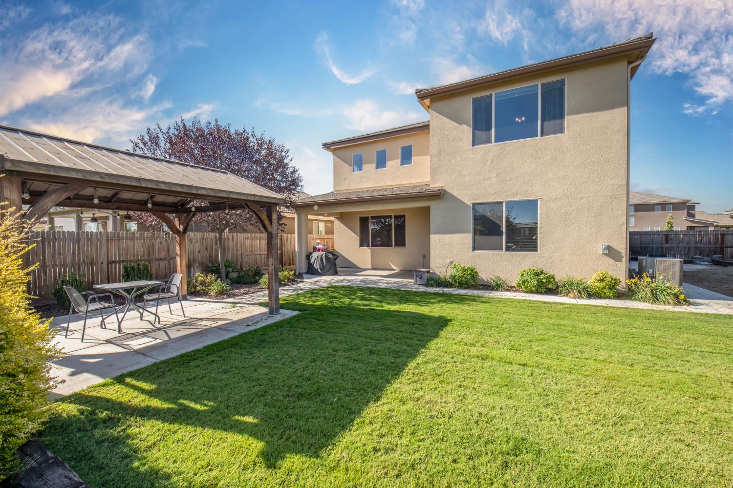 1604 porter, Visalia, CA 93291