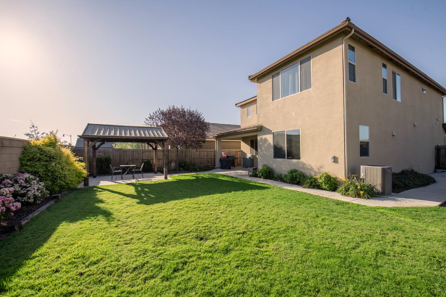 1604 porter, Visalia, CA 93291