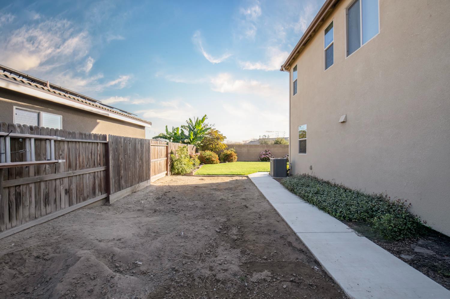1604 porter, Visalia, CA 93291