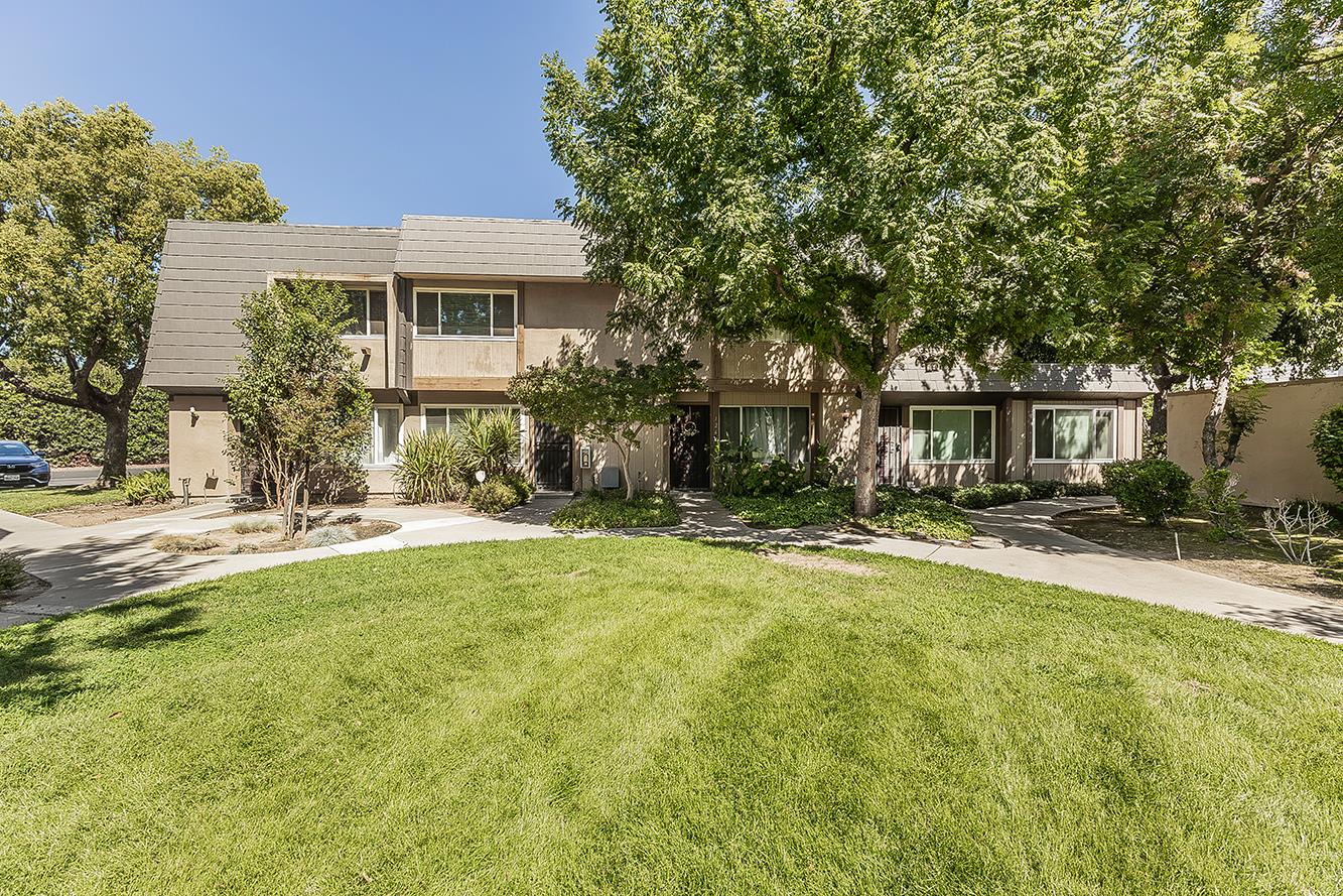 5138 E Ashlan Ave #127, Fresno, CA 93727