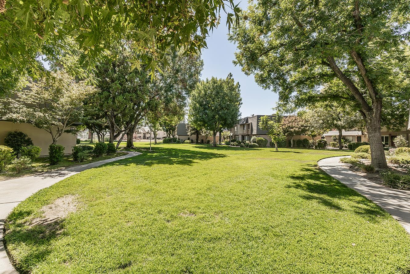 5138 E Ashlan Ave #127, Fresno, CA 93727