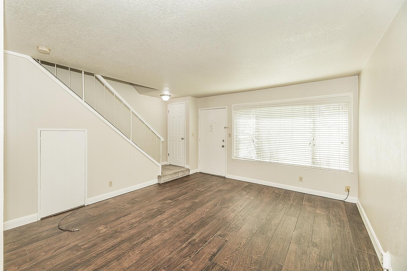 5138 E Ashlan Ave #127, Fresno, CA 93727