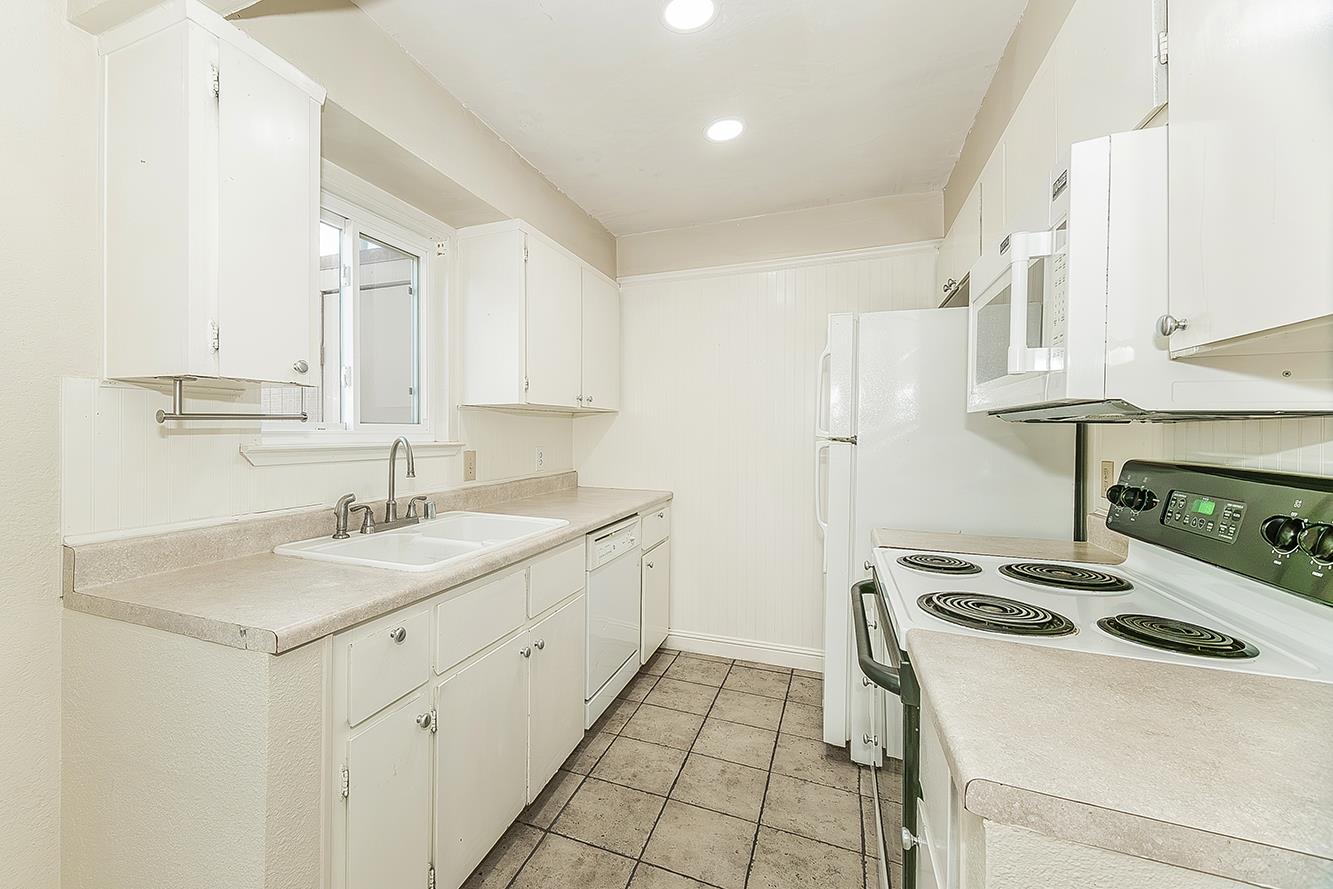 5138 E Ashlan Ave #127, Fresno, CA 93727