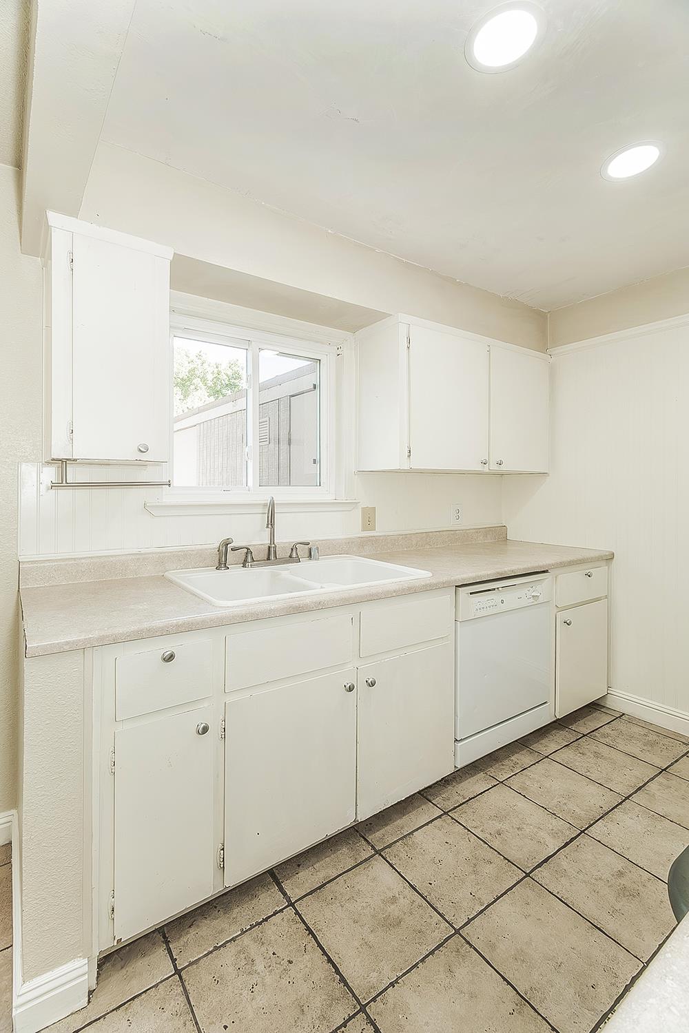 5138 E Ashlan Ave #127, Fresno, CA 93727