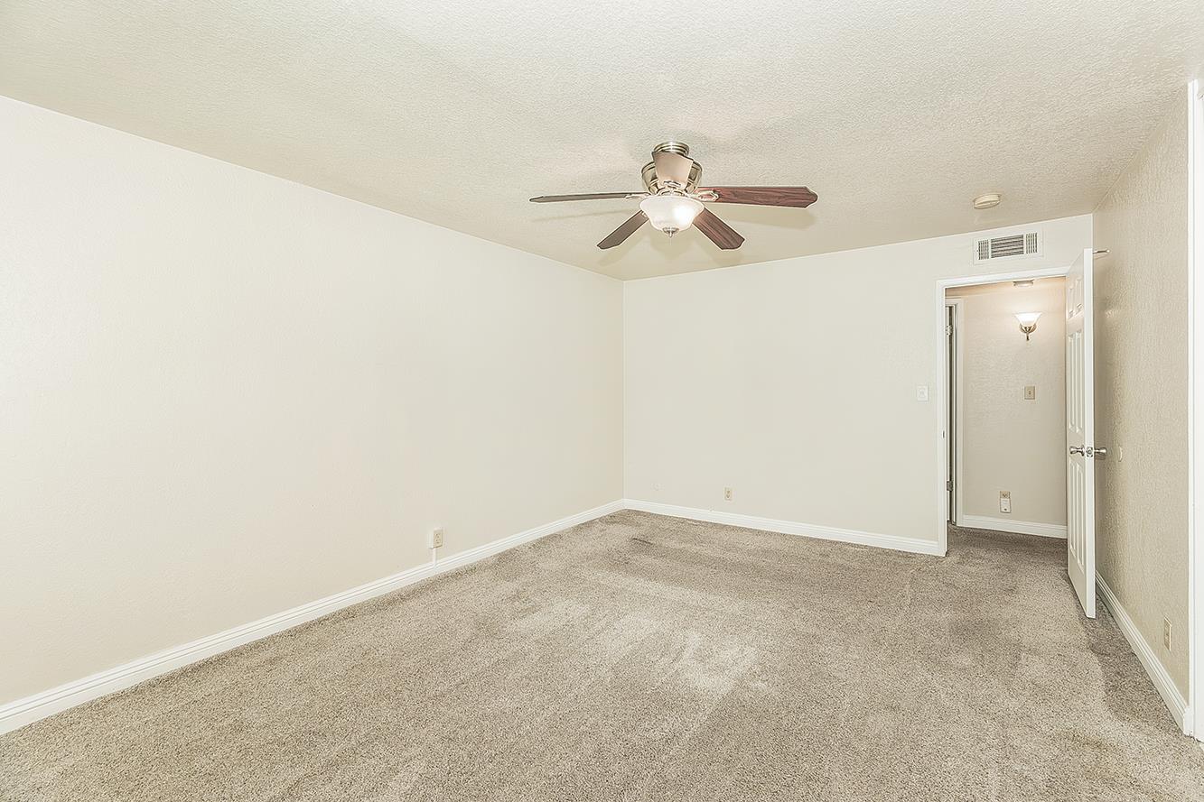 5138 E Ashlan Ave #127, Fresno, CA 93727