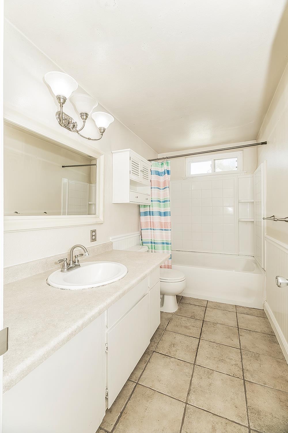 5138 E Ashlan Ave #127, Fresno, CA 93727
