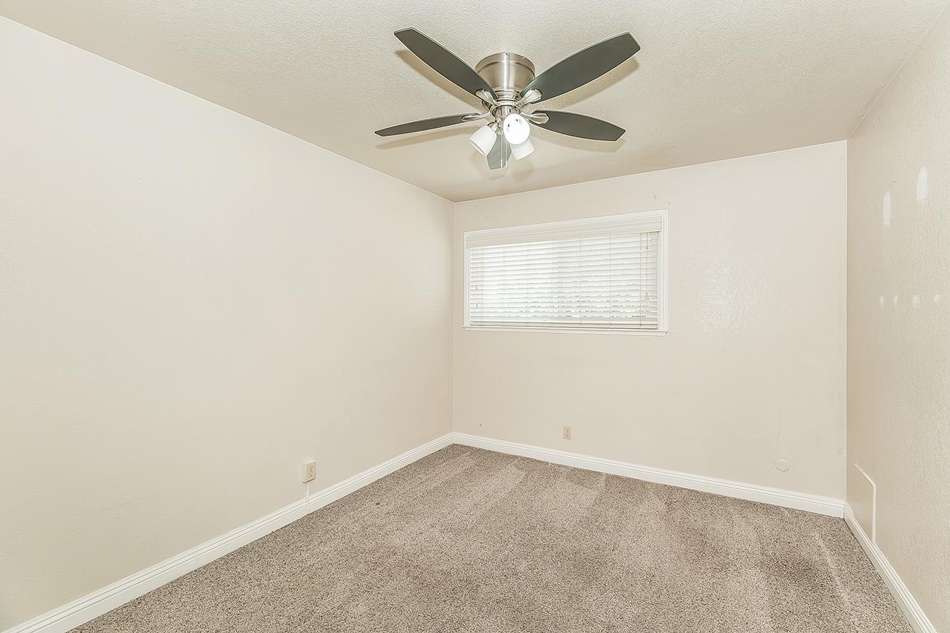 5138 E Ashlan Ave #127, Fresno, CA 93727