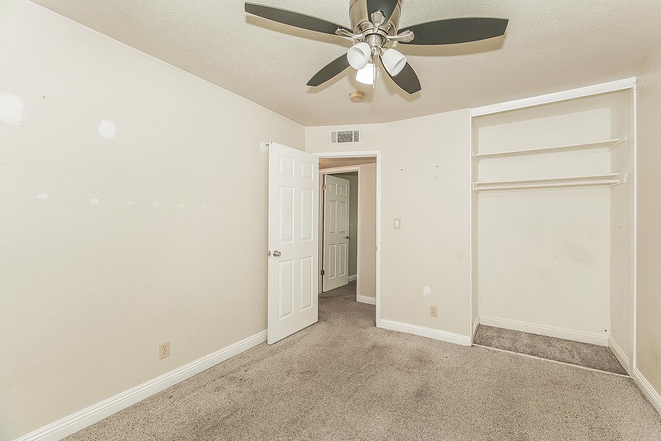 5138 E Ashlan Ave #127, Fresno, CA 93727