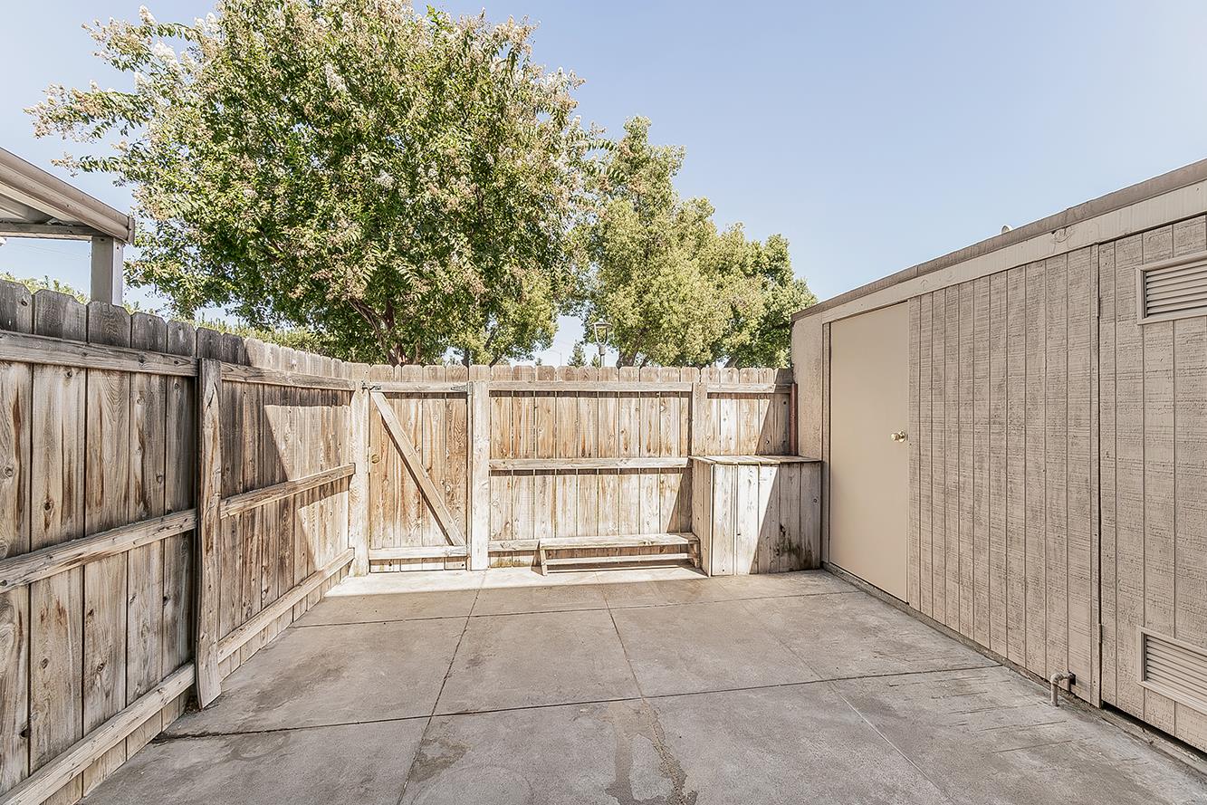 5138 E Ashlan Ave #127, Fresno, CA 93727