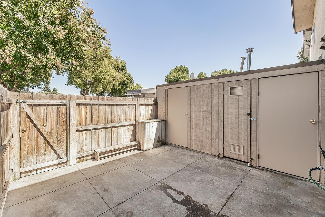 5138 E Ashlan Ave #127, Fresno, CA 93727