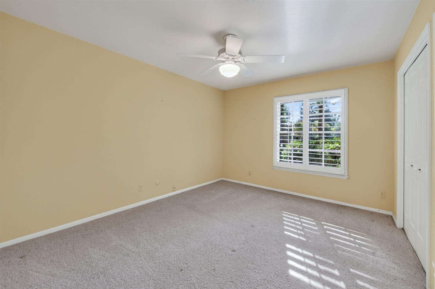 5504 N Parrish Way, Fresno, CA 93711